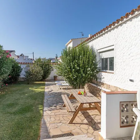 Montgri By Interhome